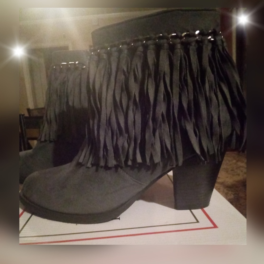 🎉HP🎉😴New Pierre Dumas Gray fringe ankle boots - Picture 5 of 6